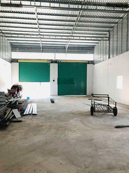 Cho thuê kho 180 m2 khu Hồng Loan tiện chứa hàng 10 triệu