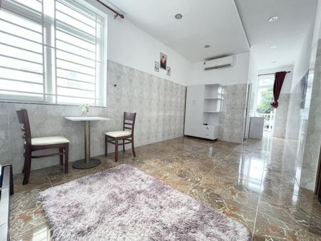 Cho thuê nhà trọ gồm 5PN 5WC mới tinh, sạch sẽ, sát ngã 4 Bồn Xã có chổ để xe 12.5tr/tháng/5 phòng
