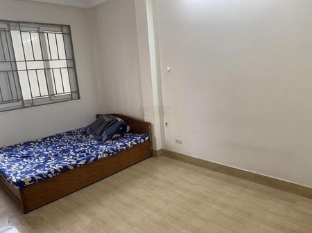 Cho thuê căn hộ khép kín, diện tích 20m2, vào ở ngay tại phố Bằng Liệt, Hoàng Liệt, Hoàng Mai