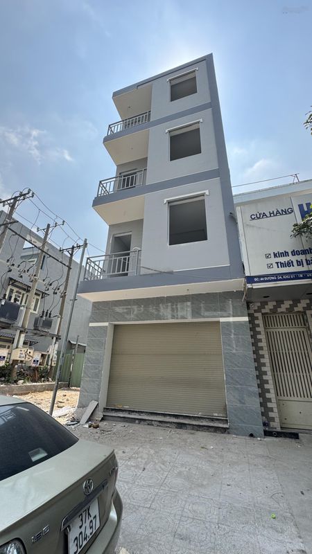 Cho thuê nguyên tòa nhà vị trí vàng dĩ an