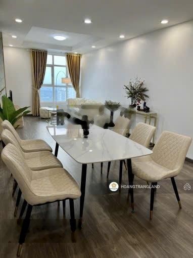 Thuê ngay căn hộ 3PN ban công lớn giá chỉ từ 14 triệu, tầng cao view thành phố, LH 0902539992