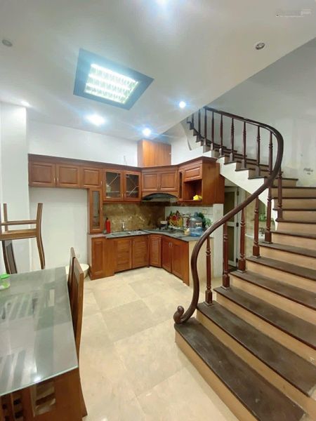 Cho thuê nguyên nhà ở ngõ Ô-to 46 Phạm Ngọc Thạch 45 m2, 5 tầng;25 triệu;LH Phú Trần:0978314686