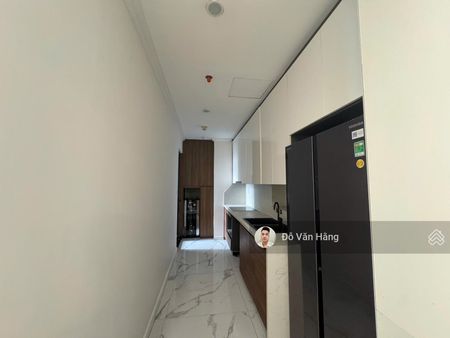 Cho thuê 3 phòng ngủ full đồ 90m2 Sunshine City. Giá 20 triệu, vào ở được ngay
