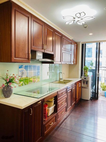 Chính chủ cần cho thuê căn 2N đủ đồ 74m2 tầng trung hướng mát giá: 13 triệu/ tháng HC Golden City