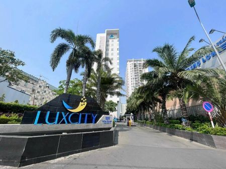 Cho thuê Luxcity 2PN2WC mặt tiền Huỳnh Tấn Phát NTCB 11 triệu/tháng