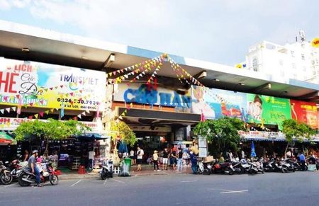 Chính chủ cần cho thuê nhà mặt phố Trần Phú sát bên cổng chợ Hàn siêu đẹp, hàng hiếm có
