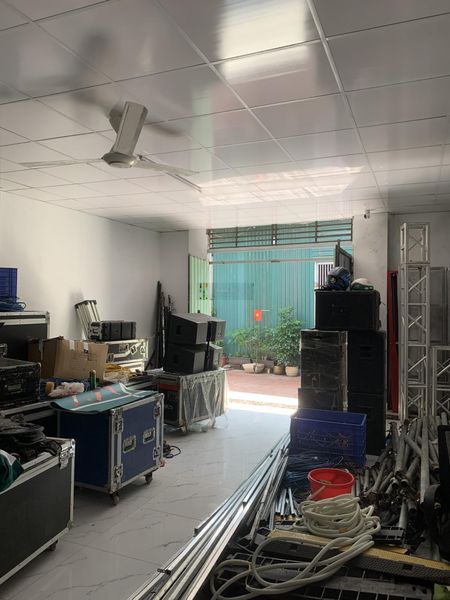 Cho thuê NR tại ngách 39 ngõ 76 An Dương, 15 triệu, 125m2, chỉ với hàng hot