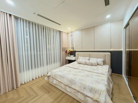 Cho thuê căn hộ góc 3PN Sun Ancora 3 Lương Yên 125 m² view sông. Giá 32tr. Full Đồ. 0975997166