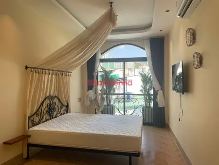 CHO THUÊ NHÀ NGUYÊN CĂN NGUYỄN CƯ TRINH, QUẬN 1 - 5PN 6WC FULL NT