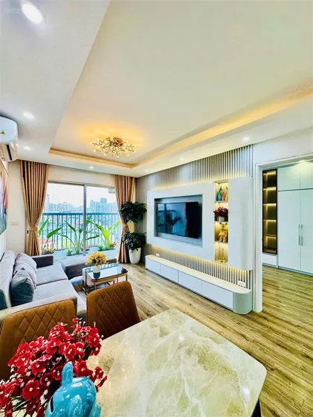 [giá tốt nhất q.thanh xuân] tôi cho thuê căn 2 ngủ, 2 vs, dt 70m, tầng đẹp tại 282 ng.huy tưởng