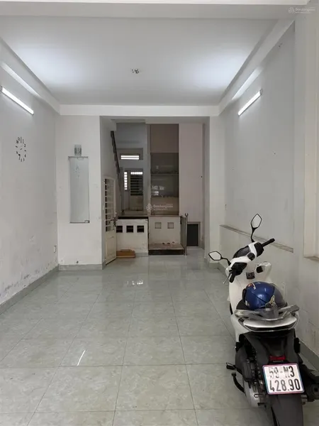 Cho thuê nhà 4 tầng mặt tiền đường 18 kdc bình hưng . bình chánh . 0906 398 *** phú