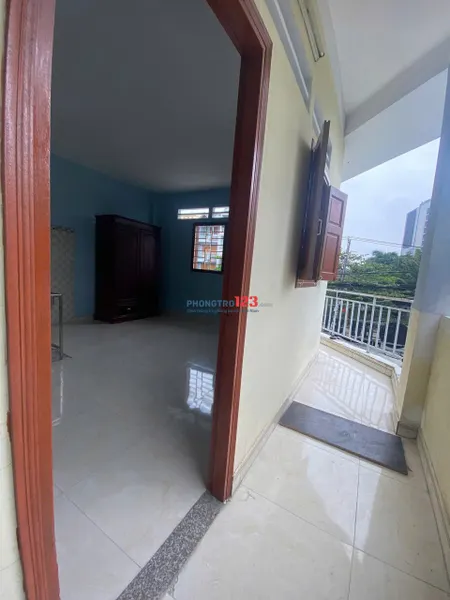 PHÒNG TRỌ GÁC LỬNG 25m² – MẶT TIỀN MAN THIỆN – HÀNH LANG BAN CÔNG RỘNG – 3.3TR