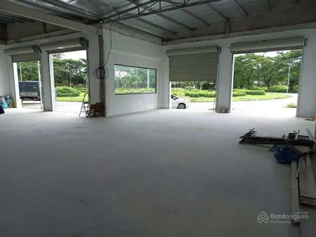 Cho thuê kho 180 m2 kế toà nhà mobifone tiện chứa hàng