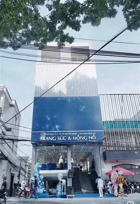 Cho thuê tòa nhà 1500m2 sàn có thang máy đường phạm văn thuận, chỉ 80tr/tháng