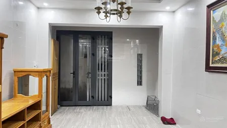 Chính chủ cho thuê nhà riêng 42m2 * 3 tầng 1 tum