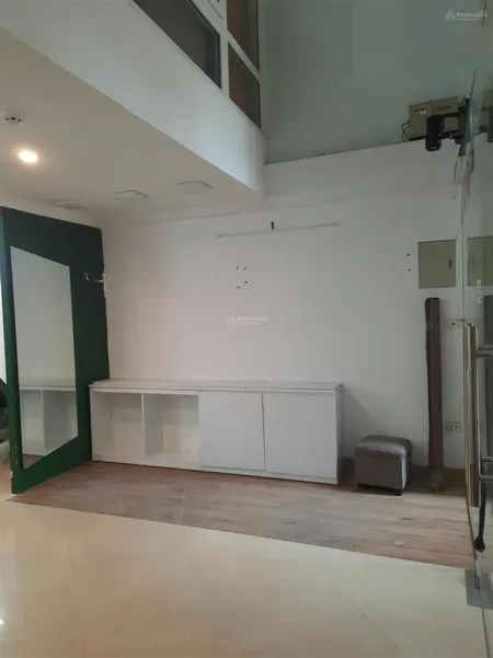 Cho thuê 1 phần tầng 1 số 85 trần quang diệu hoàng cầu. phù hợp bán hàng onl, giá 2tr/th