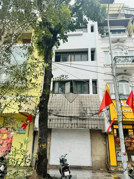 Cho thuê nhà 23 đinh tiên hoàng