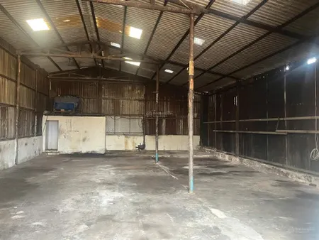 Cho thuê kho xưởng 10x20m, điện 3pha, tải 5tấn, giá 12tr, thích hợp cơ khí, gia công, chứa kho....
