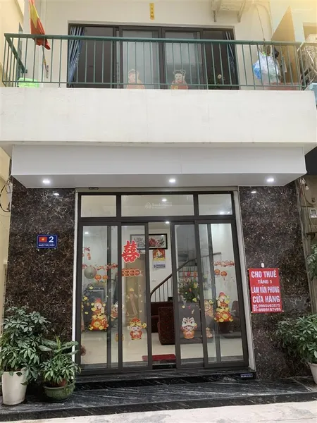 Cho thuê cửa hàng tầng 1 nhà 5 tầng mới mặt phố tức mạc gần ga hà nội