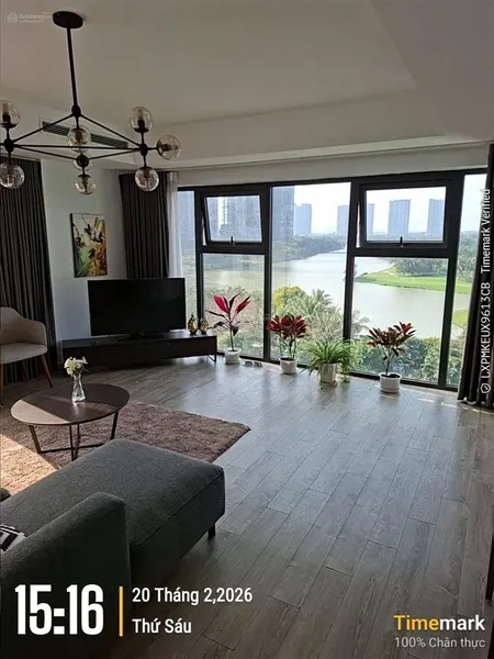 Cho thuê căn 3 ngủ 163m toà lake1 view trực diện sân golf và hồ thiên nga giá 23tr/tháng đủ đồ