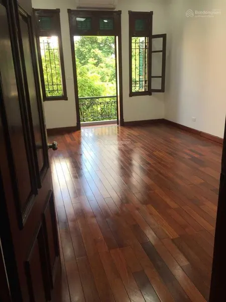 Cho thuê gấp văn phòng phố hoàng ngân giá siêu rẻ, phòng có ban công cửa sổ siêu thoáng 0978 439 ***