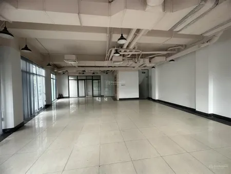 Cho thuê văn phòng view đẹp tại khu đô thị him lam kênh tẻ. giá từ 2635tr/th . dt từ 90130m2