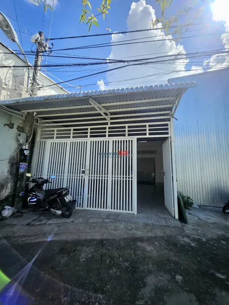 Cho thuê nguyên căn 5x40m, lộ ô tô