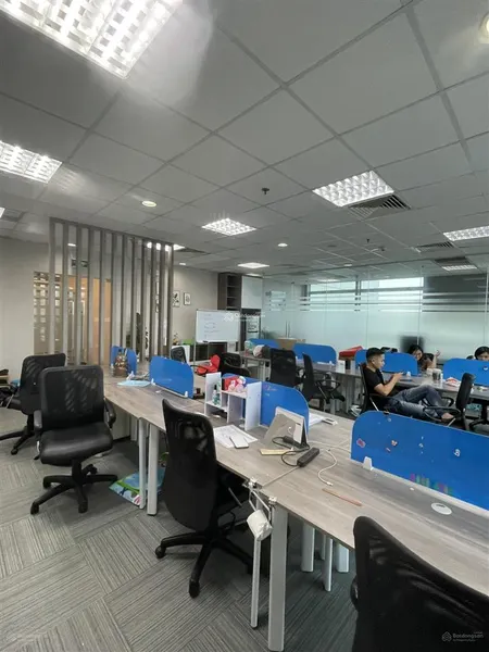 Cho thuê văn phòng tại toà nhà icon 4, đống đa, hà nội 50m2, 77m2, 1000m2 giá 200 nghìn/1m2/1 tháng