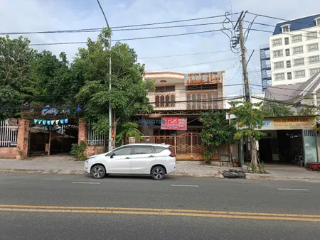 Cho thuê nhà nguyên căn làm mặt bằng 195 Hoàng Lê Kha, P3, Tp Tây Ninh