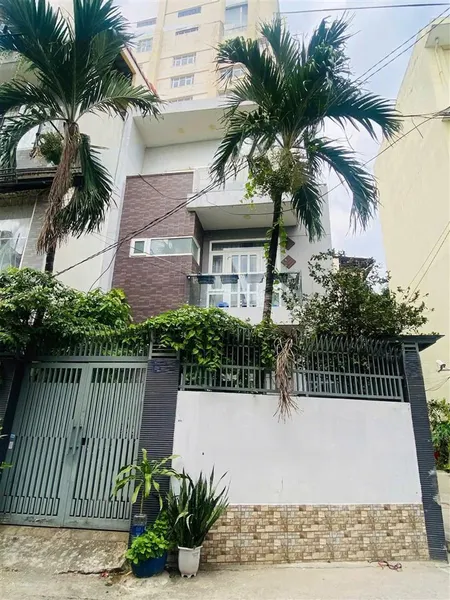 Cho thuê nhà biệt thự sân vườn phan đăng lưu, bình thạnh dt 6.5x15m trệt 3 lầu giá 32 triệu