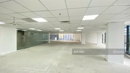 Mặt tiền nhà mới góc 3 mặt tiền đường cách mạng tháng 8, phường 10, quận 3, tphcm