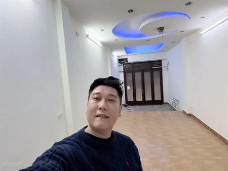 Nhà 4 tầng, phù hợp gia đình, văn phòng
