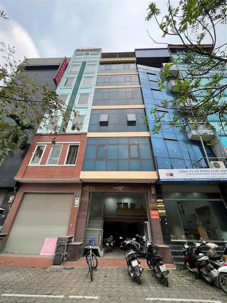 Chính chủ cho thuê vp 35m2 đường trần vỹ, nhà mới keng hướng đông nam, view cực thoáng giá 7 triệu
