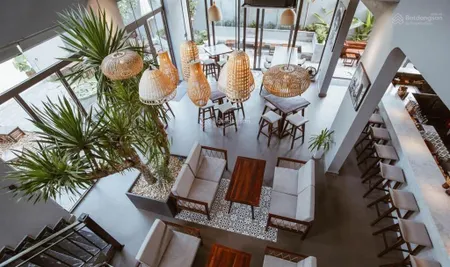 Mặt phố nguyễn du 45 m2 x 2.5 tầng, mặt tiền 4.5 m, giá thuê 30 triệu/tháng, hai chiều