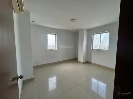 Chung cư nguyễn phúc nguyên , quận 3 , 100m2 , 3 phòng ngủ 2 wc , nội thất . giá 17 triệu/tháng