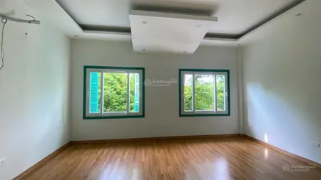 Cho thuê nhà mặt phố trần đại nghĩa diện tích 120m2x5 tầng, mt7m, nhà mới, thang máy