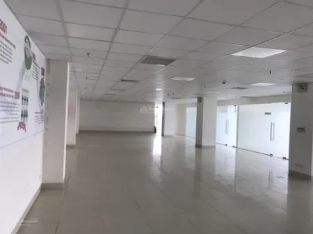Cho thuê văn phòng phố lạc long quân, tây hồ dt 70m2, 100m2, 200m2, 280m2, 700m2, giá 120 ng/m2/th