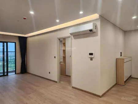 Chính chủ cho thuê căn 3pn full nội thất, tầng đẹp, view thoáng, chỉ việc xách vali vào ở
