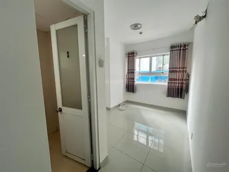 Cho thuê căn hộ 8x plus đường trường chinh, 2pn 2wc, có máy lạnh, view thoáng mát