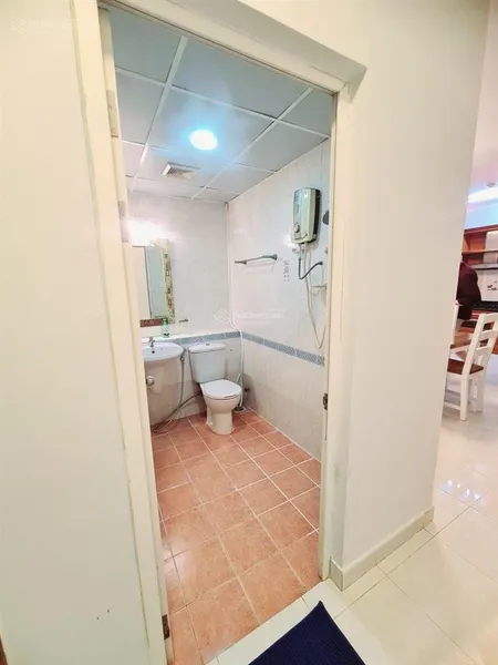 Ch chợ nga central garden 328 vvkiêt q1 2pn 1wc 90m đầy đủ nt nhà đẹp thoáng mát 15tr ở liền