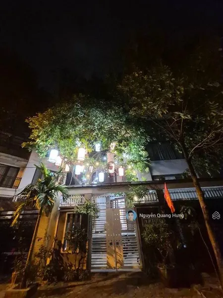 Bán biệt thự kđtm sài đồng 310m2x5 tầng vị trí trung tâm, sân vườn 3 mặt thoáng nhỉnh 250tr/m2