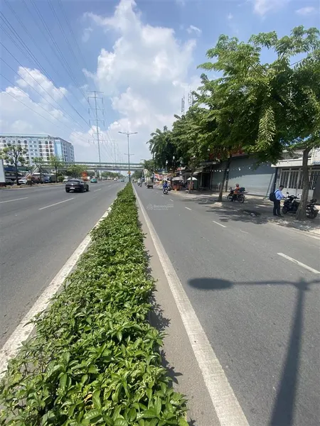 Bán nhà góc 3mt phạm văn đồng q. bt hđt 150 triệu/th dt 20x24m cn 470m2 giá bán 125 tỷ