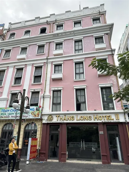 Shophouse 116m2 mặt đường hạ long cách biển 200m bán giá năm 2019