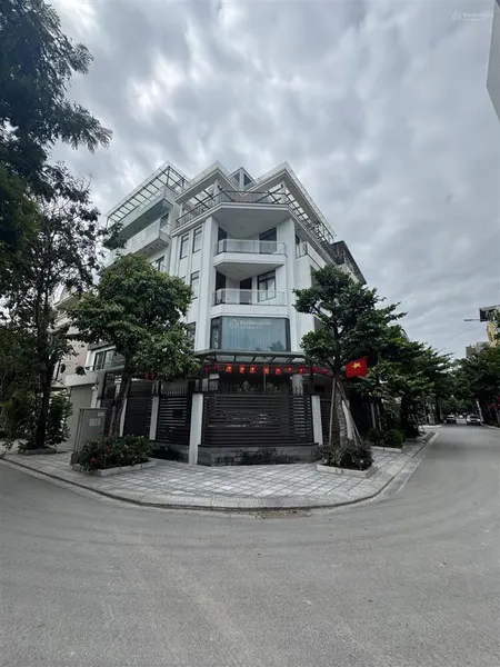 Long biên bán biệt thự lô góc vinhomes riverside 3 thoáng 180m2 mt 15m 59,9 tỷ