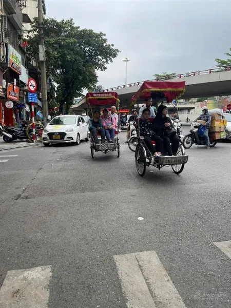 Bán mặt phố nguyễn hữu huân dt 66m2 mt 6m 141 tỷ. vị trí đẹp mặt tiền lớn ba bước chợ đêm