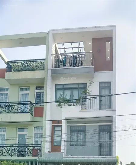 7,9 tỷ.căn hộ dịch vụ 4 tầng 110m(5x22), kề bên đh marketing, võ văn hát giá 8,6 giảm còn 7,9 tỷ