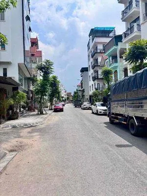 Bán 55m2 đất long biên ôtô vào tận cửa đi lại thuận tiện, đỗ cửa ngày đêm