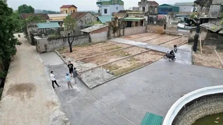 Cần bán lô đất giá nhỉnh 2 tỷ ô tô vào đất thôn quế sơn xã dân hoà.tp hà nội