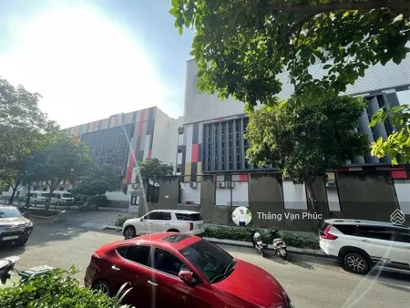 Chủ giảm 1 tỷ 5m giá 17 tỷ 900 bán nhanh, đối diện trường học emasi vạn phúc, 5 tầng hoàn thiện đẹp