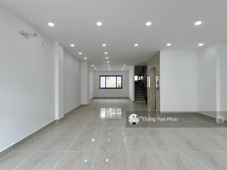 Căn thông hành duy nhất ngang 5mx20 chủ nhà đang thiện chí bán, sổ hồng riêng, có thang máy hầm lớn